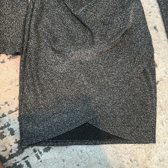 Size(s) glittery black dress - Picture 3 of 4